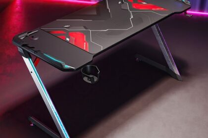 Gaming Schreibtisch mit LED RGB Computertisch