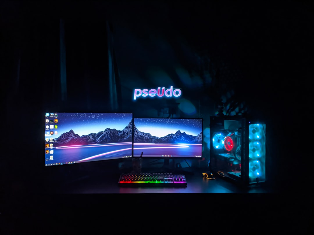 AMD Ryzen 7 9700X CPU Nahaufnahme, mit blauen Leuchten und der Angabe 65W, für Gaming-Gadget-Blog.