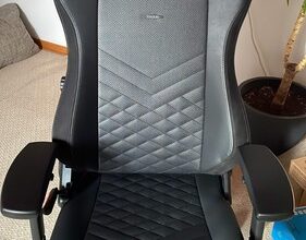 Noblechairs Hero Gaming Stuhl black/black *NEUWERTIG*