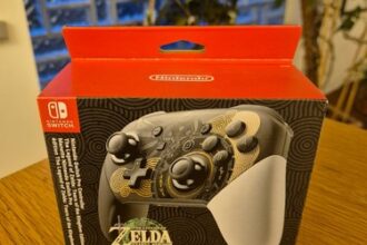 Nintendo Switch Pro Controller - The